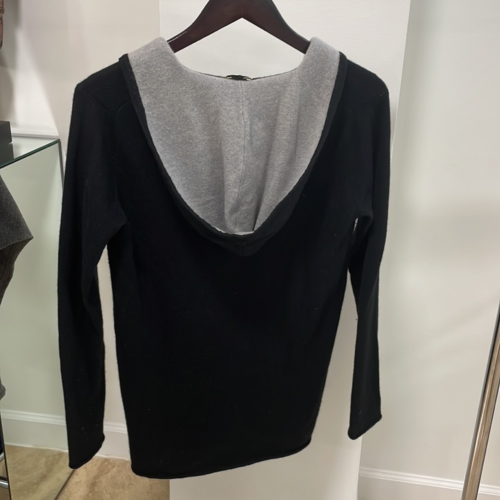 Sweater - Picture 6 of 10